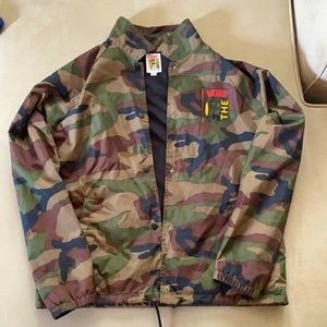 OFF THE WALL VANS WINDBREAKER